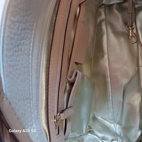 Michael Kors Beige Leather Tote Bag With Gold Metallic Interior & MK Charm - Picture 11 of 11